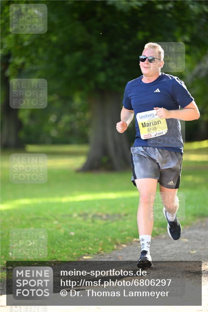 25.08.2024 - 20. Blankeneser Heldenlauf Dr. Thomas Lammeyer http://msf.ph/oto/6806297 25.08.2024 10:12:05 Laufen 6148 meine-sportfotos.de