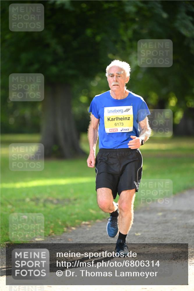 25.08.2024 - 20. Blankeneser Heldenlauf Dr. Thomas Lammeyer http://msf.ph/oto/6806314 25.08.2024 10:12:11 Laufen 6173 meine-sportfotos.de