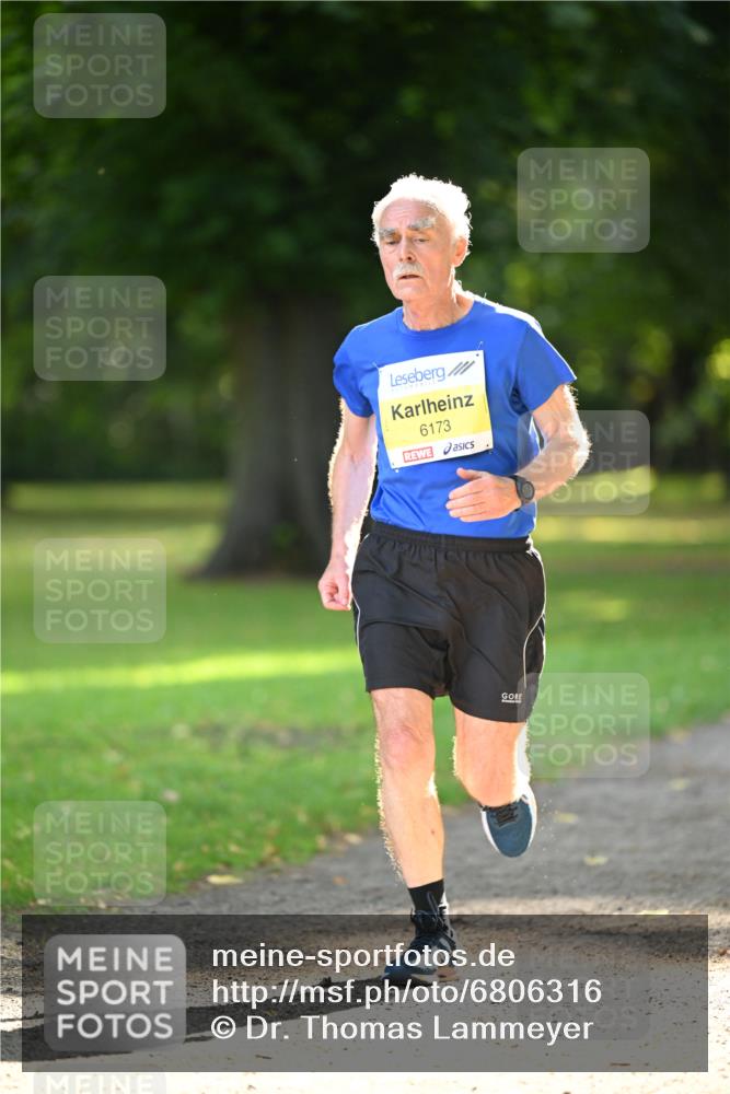 25.08.2024 - 20. Blankeneser Heldenlauf Dr. Thomas Lammeyer http://msf.ph/oto/6806316 25.08.2024 10:12:11 Laufen 6173 meine-sportfotos.de