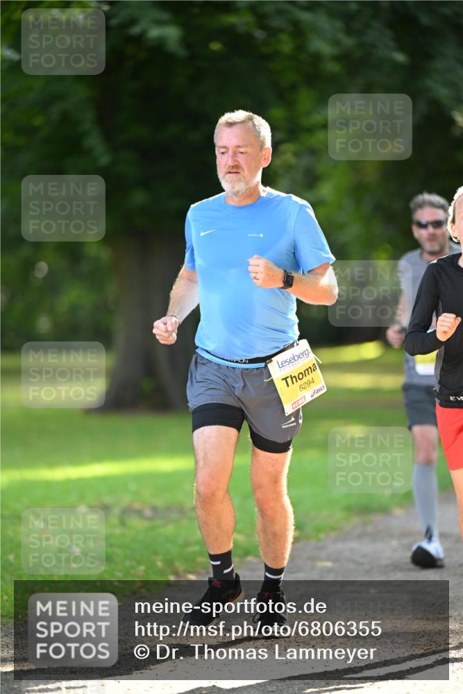 25.08.2024 - 20. Blankeneser Heldenlauf Dr. Thomas Lammeyer http://msf.ph/oto/6806355 25.08.2024 10:12:31 Laufen 6294 meine-sportfotos.de