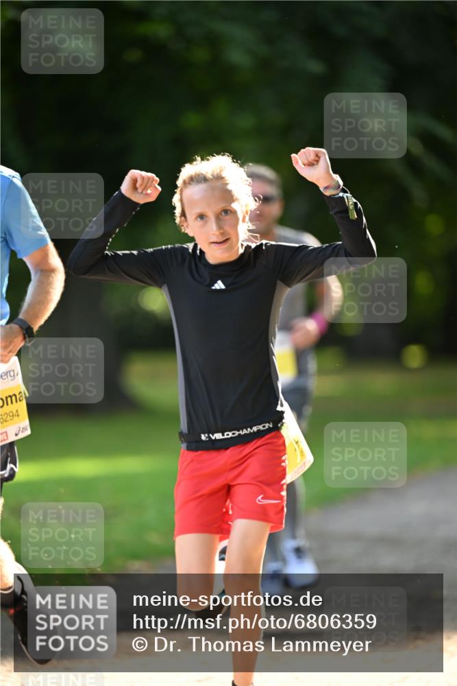 25.08.2024 - 20. Blankeneser Heldenlauf Dr. Thomas Lammeyer http://msf.ph/oto/6806359 25.08.2024 10:12:32 Laufen 6294 meine-sportfotos.de