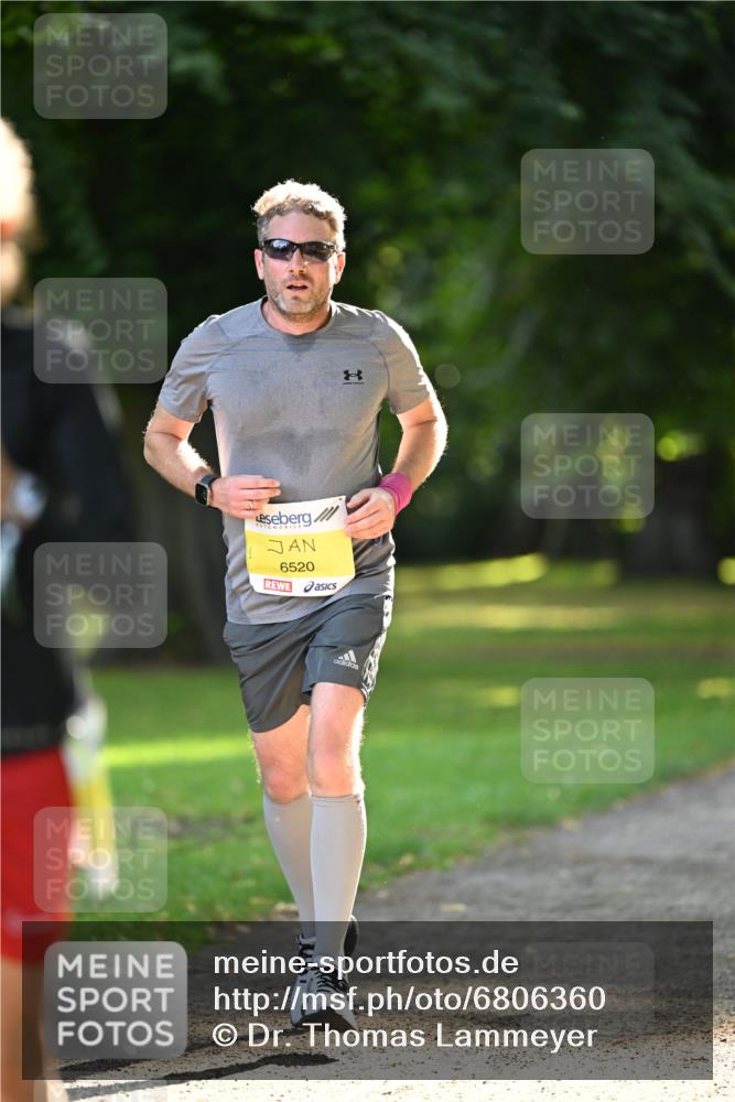 25.08.2024 - 20. Blankeneser Heldenlauf Dr. Thomas Lammeyer http://msf.ph/oto/6806360 25.08.2024 10:12:33 Laufen 6520 meine-sportfotos.de