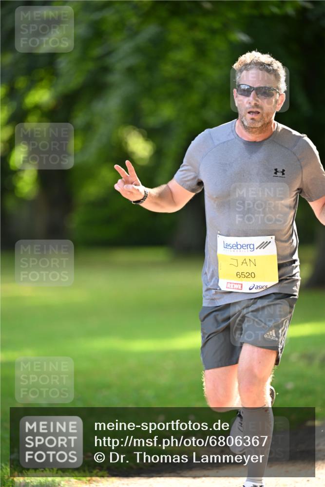 25.08.2024 - 20. Blankeneser Heldenlauf Dr. Thomas Lammeyer http://msf.ph/oto/6806367 25.08.2024 10:12:34 Laufen 6520 meine-sportfotos.de