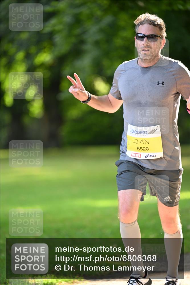 25.08.2024 - 20. Blankeneser Heldenlauf Dr. Thomas Lammeyer http://msf.ph/oto/6806368 25.08.2024 10:12:34 Laufen 6520 meine-sportfotos.de