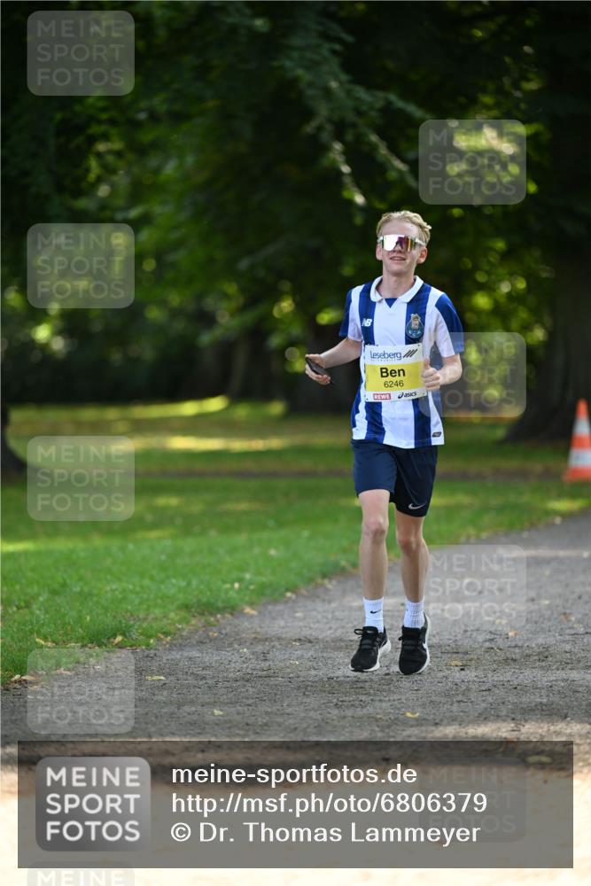 25.08.2024 - 20. Blankeneser Heldenlauf Dr. Thomas Lammeyer http://msf.ph/oto/6806379 25.08.2024 10:12:49 Laufen 6246 meine-sportfotos.de