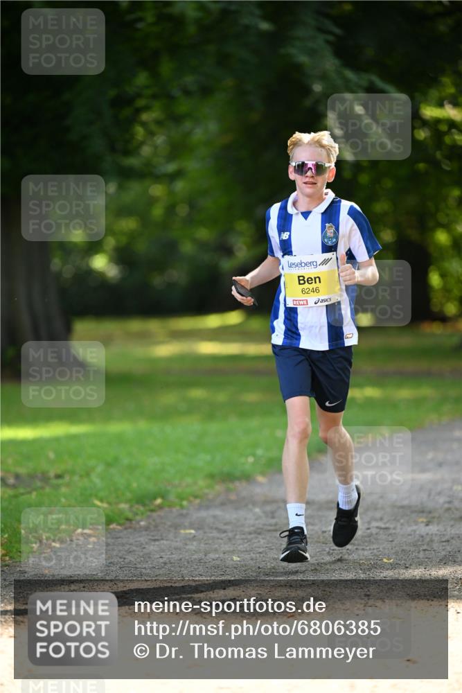 25.08.2024 - 20. Blankeneser Heldenlauf Dr. Thomas Lammeyer http://msf.ph/oto/6806385 25.08.2024 10:12:50 Laufen 6246 meine-sportfotos.de
