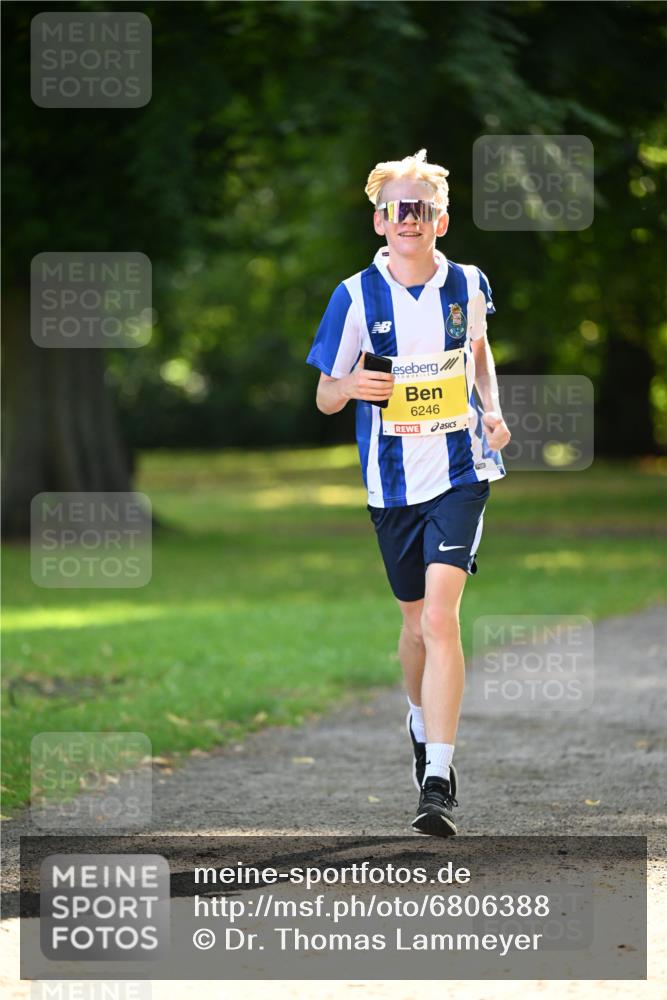 25.08.2024 - 20. Blankeneser Heldenlauf Dr. Thomas Lammeyer http://msf.ph/oto/6806388 25.08.2024 10:12:50 Laufen 6246 meine-sportfotos.de
