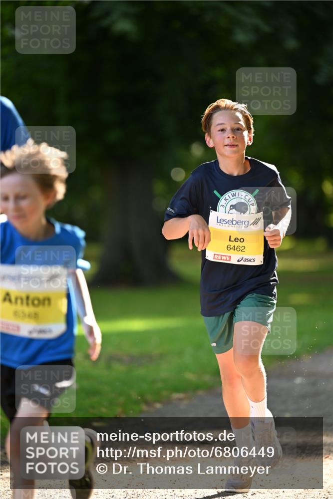25.08.2024 - 20. Blankeneser Heldenlauf Dr. Thomas Lammeyer http://msf.ph/oto/6806449 25.08.2024 10:13:06 Laufen 6368, 6462 meine-sportfotos.de