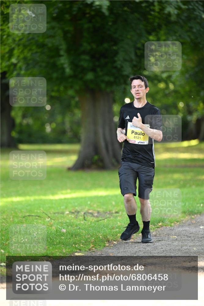25.08.2024 - 20. Blankeneser Heldenlauf Dr. Thomas Lammeyer http://msf.ph/oto/6806458 25.08.2024 10:13:09 Laufen 6121 meine-sportfotos.de