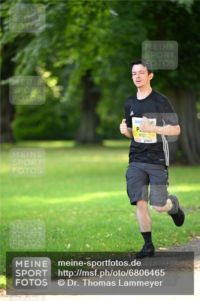 25.08.2024 - 20. Blankeneser Heldenlauf Dr. Thomas Lammeyer http://msf.ph/oto/6806465 25.08.2024 10:13:10 Laufen 6121 meine-sportfotos.de