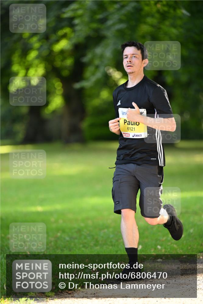 25.08.2024 - 20. Blankeneser Heldenlauf Dr. Thomas Lammeyer http://msf.ph/oto/6806470 25.08.2024 10:13:11 Laufen 6121 meine-sportfotos.de