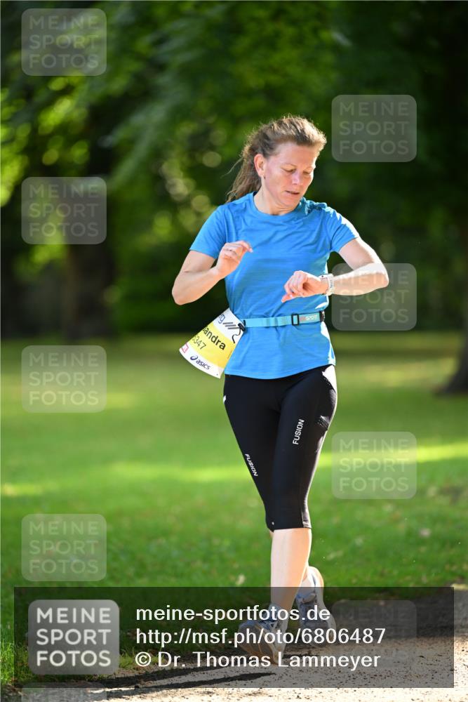 25.08.2024 - 20. Blankeneser Heldenlauf Dr. Thomas Lammeyer http://msf.ph/oto/6806487 25.08.2024 10:13:17 Laufen 347 meine-sportfotos.de