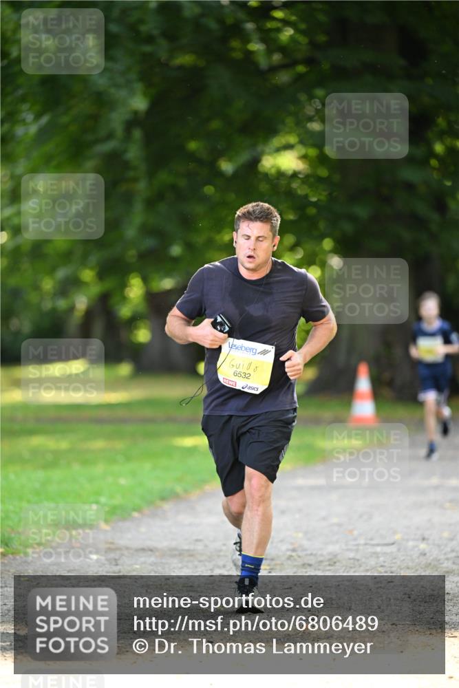 25.08.2024 - 20. Blankeneser Heldenlauf Dr. Thomas Lammeyer http://msf.ph/oto/6806489 25.08.2024 10:13:20 Laufen 6532 meine-sportfotos.de