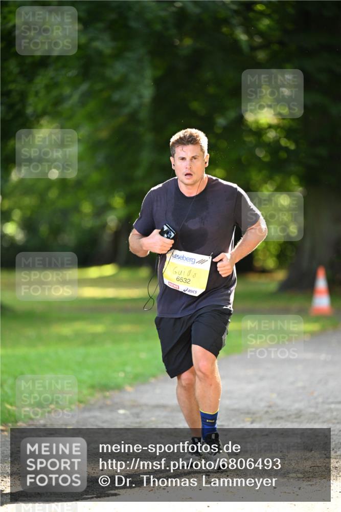 25.08.2024 - 20. Blankeneser Heldenlauf Dr. Thomas Lammeyer http://msf.ph/oto/6806493 25.08.2024 10:13:21 Laufen 6532 meine-sportfotos.de