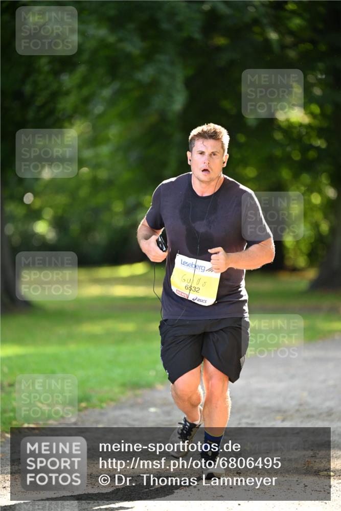 25.08.2024 - 20. Blankeneser Heldenlauf Dr. Thomas Lammeyer http://msf.ph/oto/6806495 25.08.2024 10:13:21 Laufen 6532 meine-sportfotos.de