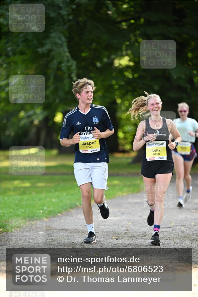 25.08.2024 - 20. Blankeneser Heldenlauf Dr. Thomas Lammeyer http://msf.ph/oto/6806523 25.08.2024 10:13:29 Laufen 6346, 6498 meine-sportfotos.de