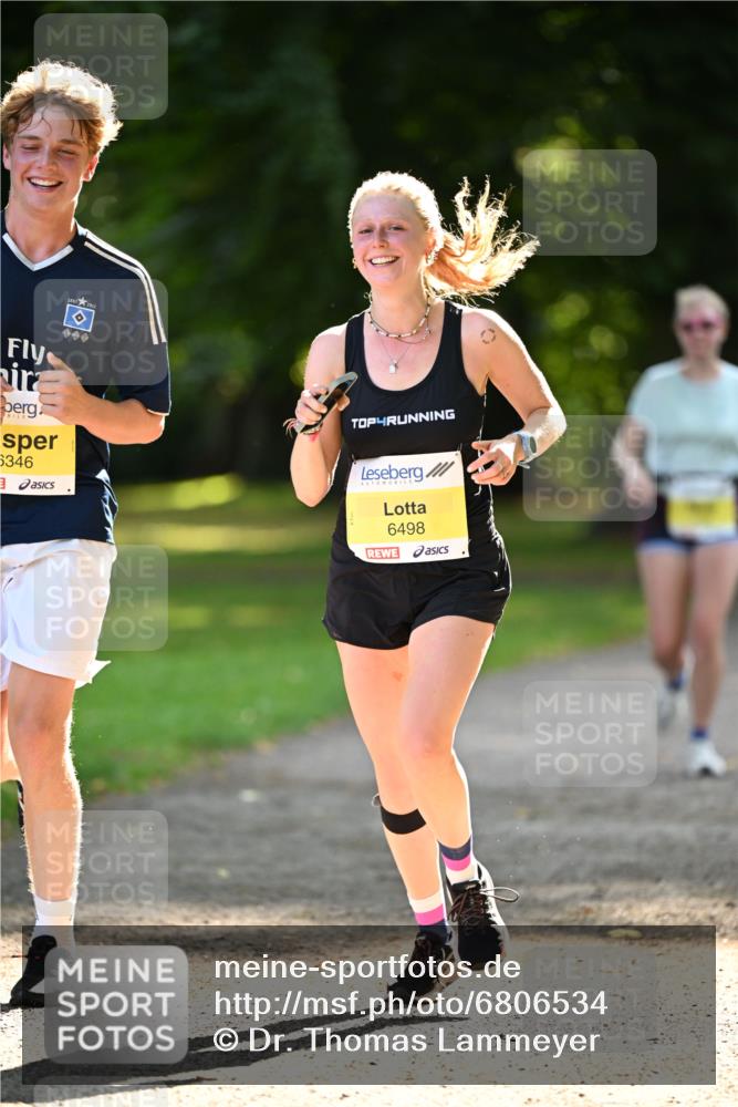 25.08.2024 - 20. Blankeneser Heldenlauf Dr. Thomas Lammeyer http://msf.ph/oto/6806534 25.08.2024 10:13:31 Laufen 5346, 1887, 2012, 6498 meine-sportfotos.de