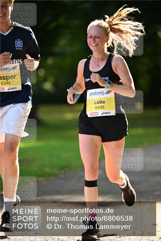 25.08.2024 - 20. Blankeneser Heldenlauf Dr. Thomas Lammeyer http://msf.ph/oto/6806538 25.08.2024 10:13:32 Laufen 1887, 2912, 6346, 6498 meine-sportfotos.de