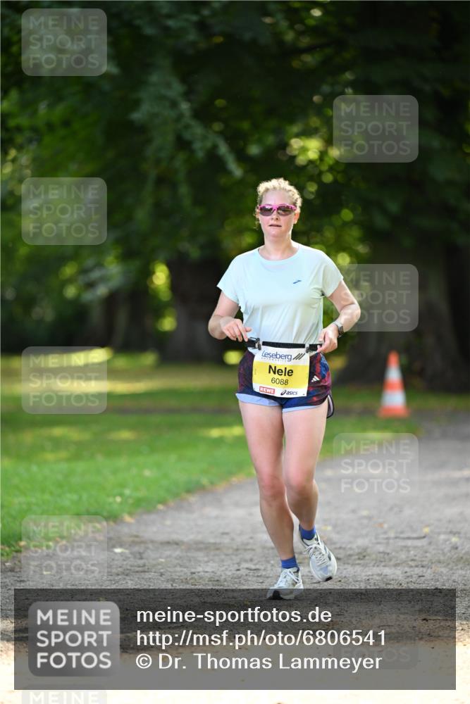25.08.2024 - 20. Blankeneser Heldenlauf Dr. Thomas Lammeyer http://msf.ph/oto/6806541 25.08.2024 10:13:33 Laufen 6088 meine-sportfotos.de