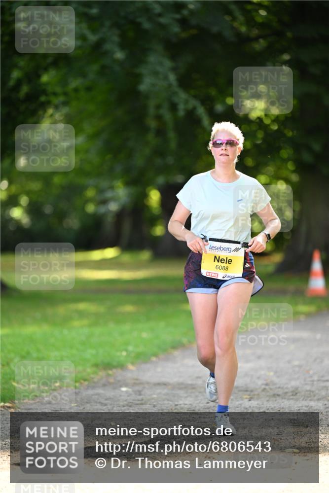25.08.2024 - 20. Blankeneser Heldenlauf Dr. Thomas Lammeyer http://msf.ph/oto/6806543 25.08.2024 10:13:33 Laufen 6088 meine-sportfotos.de