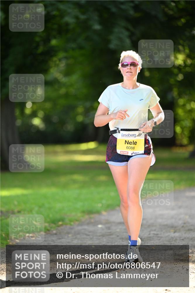 25.08.2024 - 20. Blankeneser Heldenlauf Dr. Thomas Lammeyer http://msf.ph/oto/6806547 25.08.2024 10:13:34 Laufen 6088 meine-sportfotos.de
