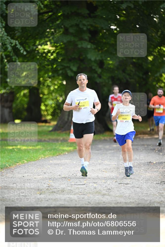 25.08.2024 - 20. Blankeneser Heldenlauf Dr. Thomas Lammeyer http://msf.ph/oto/6806556 25.08.2024 10:13:43 Laufen 6528, 6529 meine-sportfotos.de