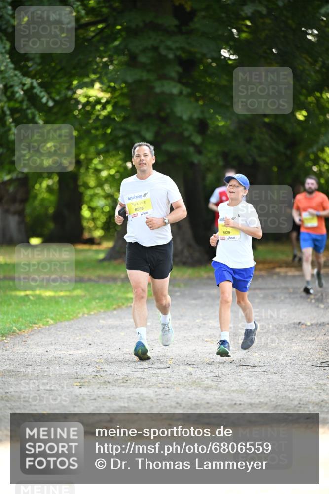 25.08.2024 - 20. Blankeneser Heldenlauf Dr. Thomas Lammeyer http://msf.ph/oto/6806559 25.08.2024 10:13:43 Laufen 6528, 6529 meine-sportfotos.de