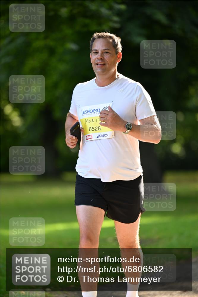 25.08.2024 - 20. Blankeneser Heldenlauf Dr. Thomas Lammeyer http://msf.ph/oto/6806582 25.08.2024 10:13:47 Laufen 6528 meine-sportfotos.de