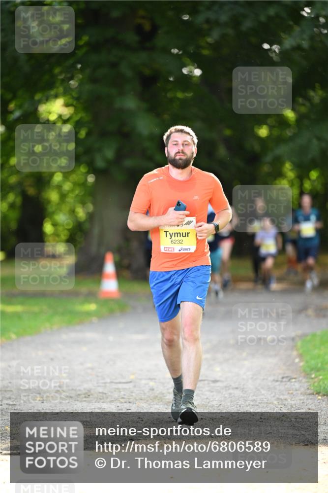 25.08.2024 - 20. Blankeneser Heldenlauf Dr. Thomas Lammeyer http://msf.ph/oto/6806589 25.08.2024 10:13:52 Laufen 6232 meine-sportfotos.de