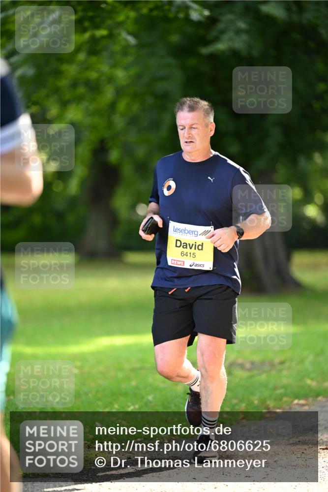 25.08.2024 - 20. Blankeneser Heldenlauf Dr. Thomas Lammeyer http://msf.ph/oto/6806625 25.08.2024 10:14:01 Laufen 6415 meine-sportfotos.de