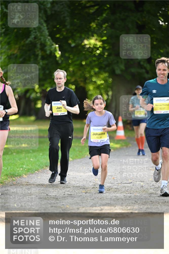 25.08.2024 - 20. Blankeneser Heldenlauf Dr. Thomas Lammeyer http://msf.ph/oto/6806630 25.08.2024 10:14:02 Laufen 6059, 6236, 6237 meine-sportfotos.de