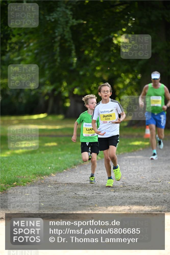 25.08.2024 - 20. Blankeneser Heldenlauf Dr. Thomas Lammeyer http://msf.ph/oto/6806685 25.08.2024 10:14:16 Laufen 6531, 6406 meine-sportfotos.de