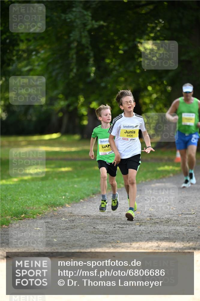 25.08.2024 - 20. Blankeneser Heldenlauf Dr. Thomas Lammeyer http://msf.ph/oto/6806686 25.08.2024 10:14:16 Laufen 6531, 6406 meine-sportfotos.de
