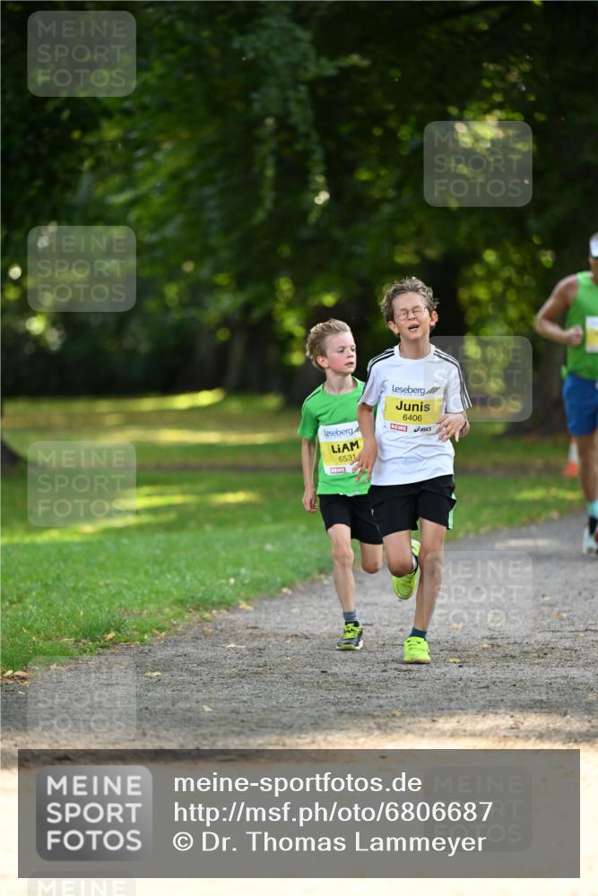 25.08.2024 - 20. Blankeneser Heldenlauf Dr. Thomas Lammeyer http://msf.ph/oto/6806687 25.08.2024 10:14:17 Laufen 6531, 6406 meine-sportfotos.de