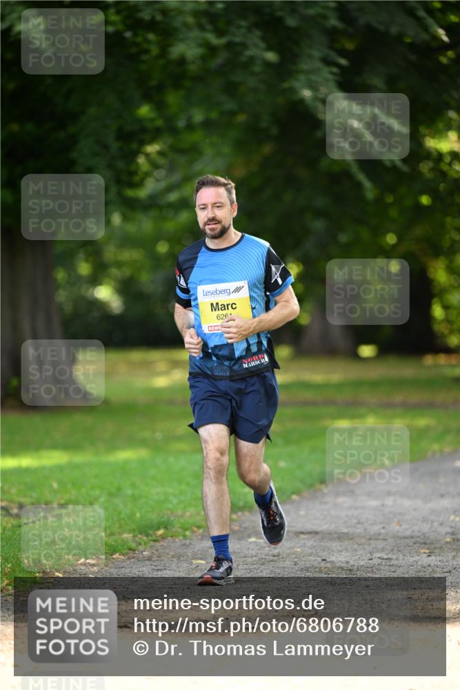 25.08.2024 - 20. Blankeneser Heldenlauf Dr. Thomas Lammeyer http://msf.ph/oto/6806788 25.08.2024 10:14:55 Laufen 6261 meine-sportfotos.de