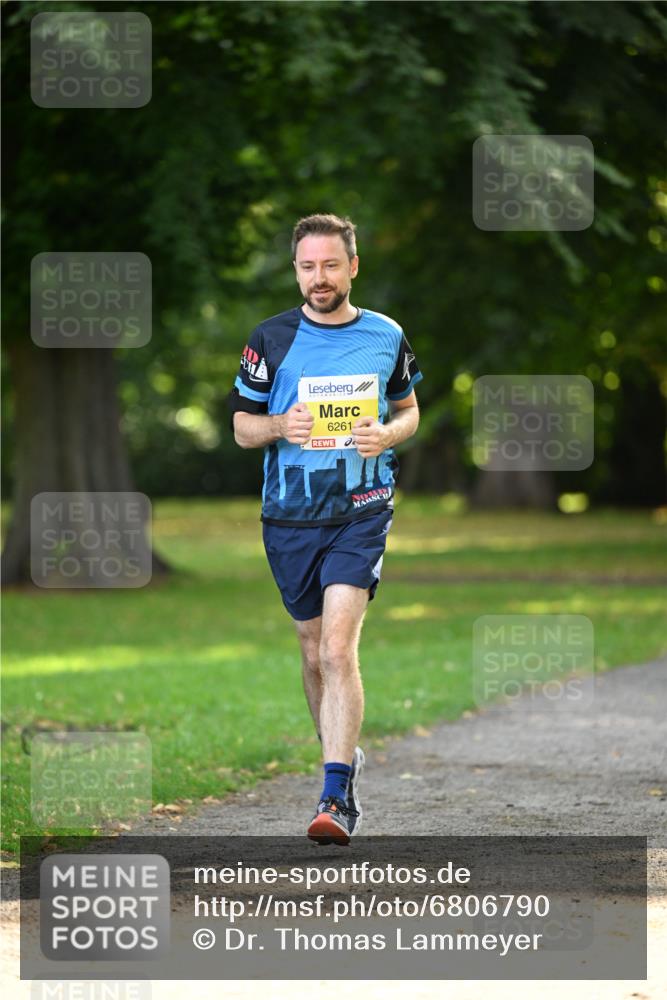 25.08.2024 - 20. Blankeneser Heldenlauf Dr. Thomas Lammeyer http://msf.ph/oto/6806790 25.08.2024 10:14:55 Laufen 6261 meine-sportfotos.de