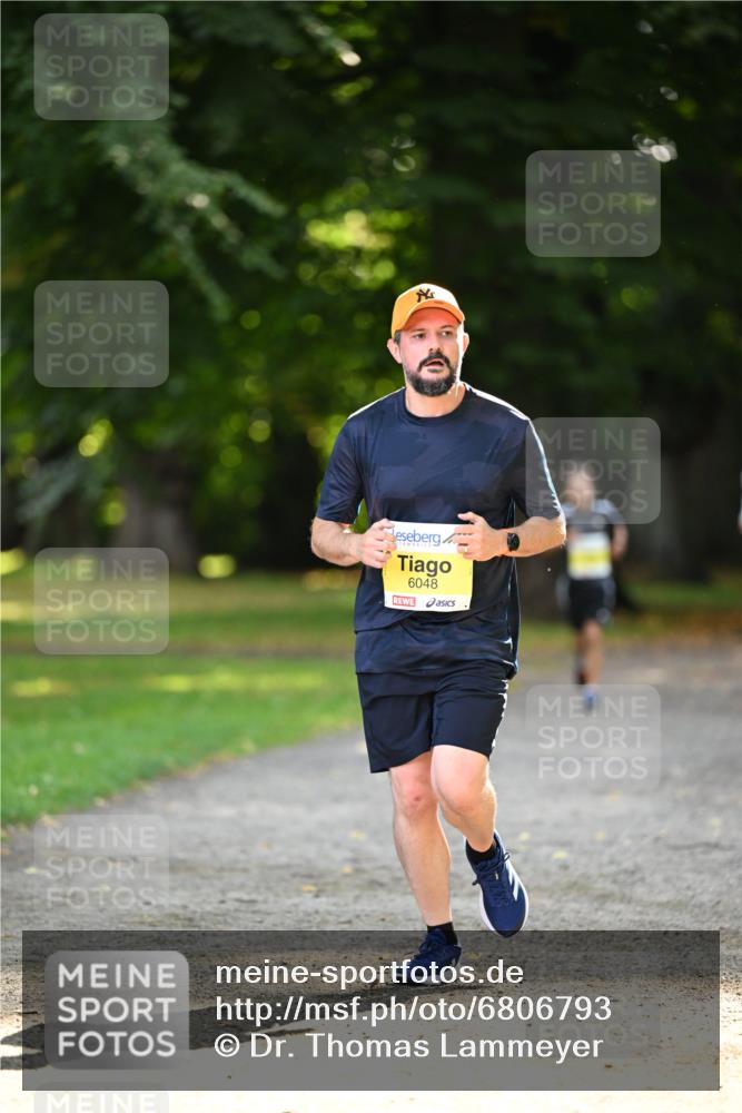 25.08.2024 - 20. Blankeneser Heldenlauf Dr. Thomas Lammeyer http://msf.ph/oto/6806793 25.08.2024 10:14:57 Laufen 6048 meine-sportfotos.de