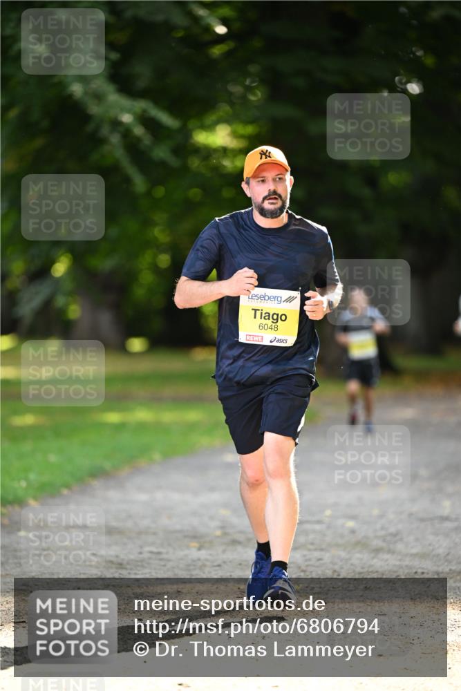 25.08.2024 - 20. Blankeneser Heldenlauf Dr. Thomas Lammeyer http://msf.ph/oto/6806794 25.08.2024 10:14:57 Laufen 6048 meine-sportfotos.de