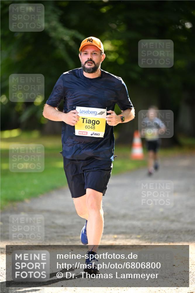 25.08.2024 - 20. Blankeneser Heldenlauf Dr. Thomas Lammeyer http://msf.ph/oto/6806800 25.08.2024 10:14:58 Laufen 6048 meine-sportfotos.de
