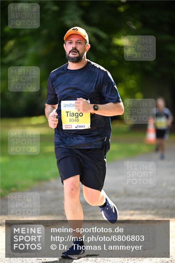 25.08.2024 - 20. Blankeneser Heldenlauf Dr. Thomas Lammeyer http://msf.ph/oto/6806803 25.08.2024 10:14:58 Laufen 6048 meine-sportfotos.de