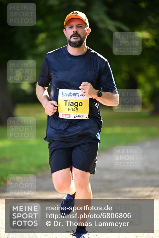25.08.2024 - 20. Blankeneser Heldenlauf Dr. Thomas Lammeyer http://msf.ph/oto/6806806 25.08.2024 10:14:58 Laufen 6048 meine-sportfotos.de