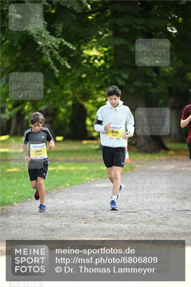 25.08.2024 - 20. Blankeneser Heldenlauf Dr. Thomas Lammeyer http://msf.ph/oto/6806809 25.08.2024 10:15:02 Laufen 6050, 6227 meine-sportfotos.de