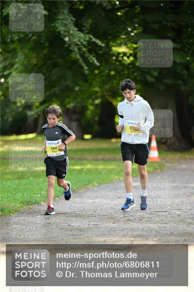 25.08.2024 - 20. Blankeneser Heldenlauf Dr. Thomas Lammeyer http://msf.ph/oto/6806811 25.08.2024 10:15:03 Laufen 6050, 6227 meine-sportfotos.de