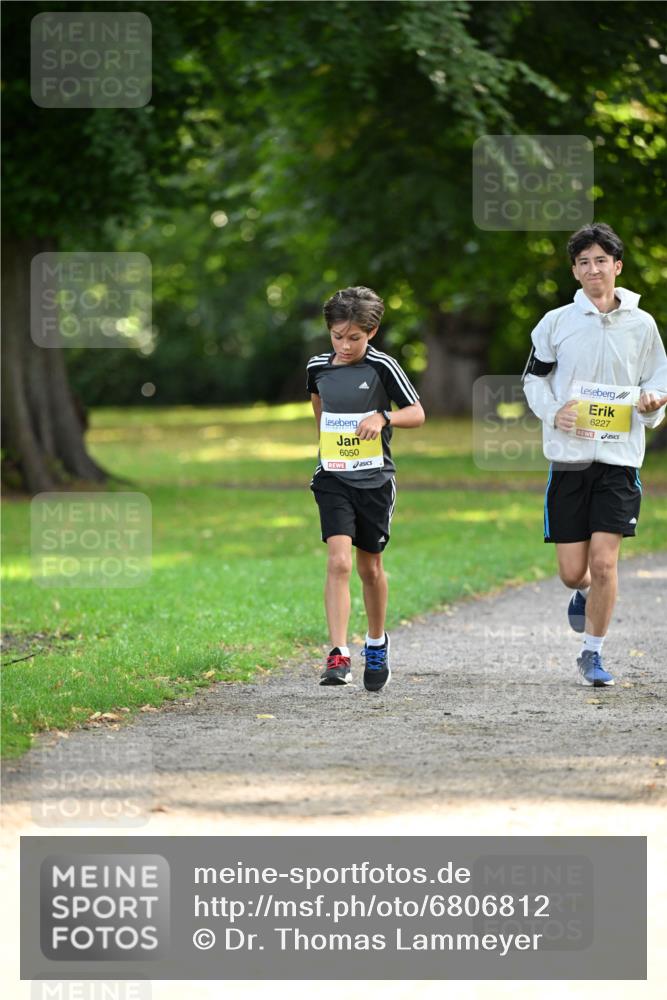 25.08.2024 - 20. Blankeneser Heldenlauf Dr. Thomas Lammeyer http://msf.ph/oto/6806812 25.08.2024 10:15:03 Laufen 6050, 6227 meine-sportfotos.de