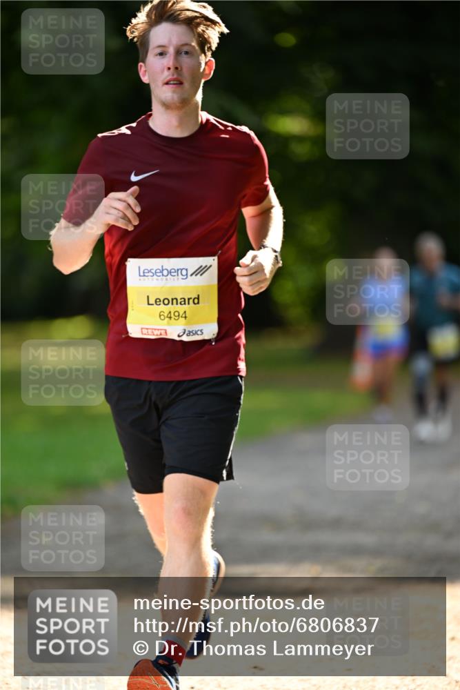 25.08.2024 - 20. Blankeneser Heldenlauf Dr. Thomas Lammeyer http://msf.ph/oto/6806837 25.08.2024 10:15:08 Laufen 6494 meine-sportfotos.de