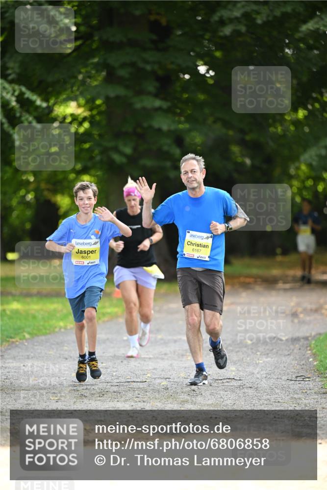 25.08.2024 - 20. Blankeneser Heldenlauf Dr. Thomas Lammeyer http://msf.ph/oto/6806858 25.08.2024 10:15:15 Laufen 6001, 6167 meine-sportfotos.de