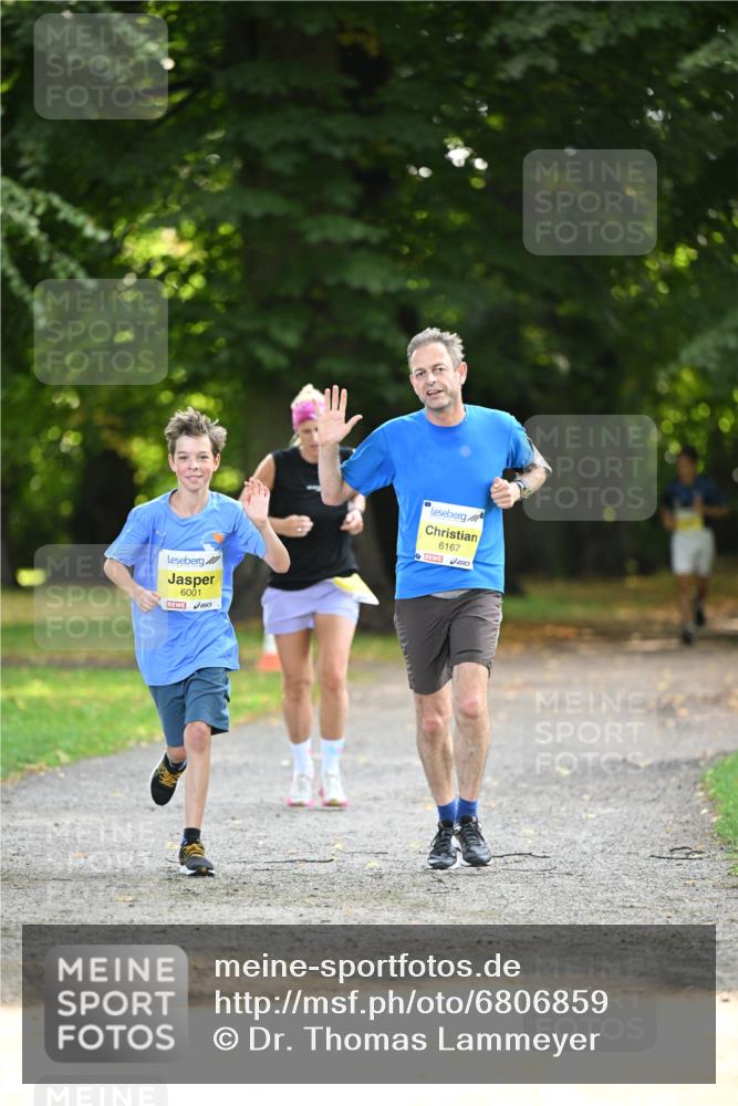 25.08.2024 - 20. Blankeneser Heldenlauf Dr. Thomas Lammeyer http://msf.ph/oto/6806859 25.08.2024 10:15:15 Laufen 6001, 6167 meine-sportfotos.de