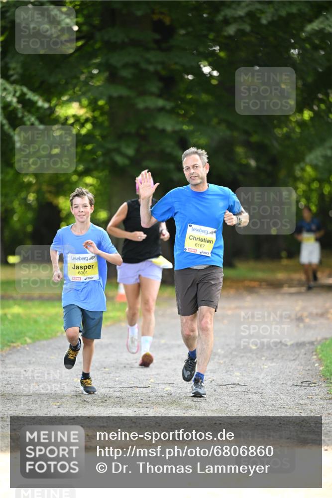 25.08.2024 - 20. Blankeneser Heldenlauf Dr. Thomas Lammeyer http://msf.ph/oto/6806860 25.08.2024 10:15:15 Laufen 6001, 6167 meine-sportfotos.de