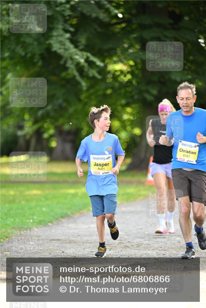 25.08.2024 - 20. Blankeneser Heldenlauf Dr. Thomas Lammeyer http://msf.ph/oto/6806866 25.08.2024 10:15:16 Laufen 6001, 6167 meine-sportfotos.de