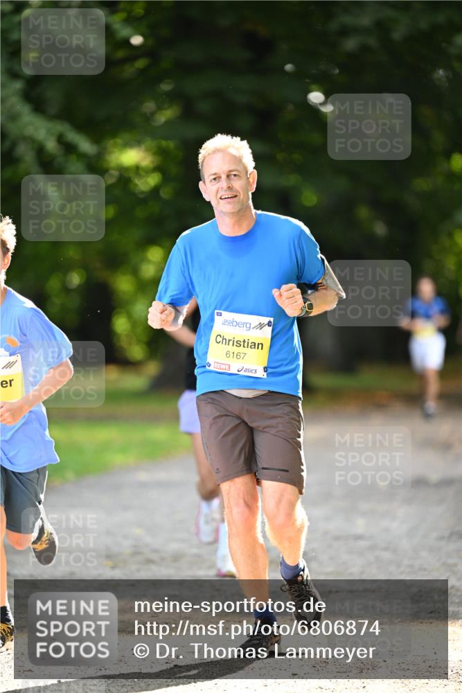 25.08.2024 - 20. Blankeneser Heldenlauf Dr. Thomas Lammeyer http://msf.ph/oto/6806874 25.08.2024 10:15:17 Laufen 6167 meine-sportfotos.de